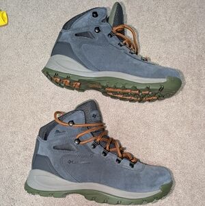Columbia Men's Gray Hiking Boots